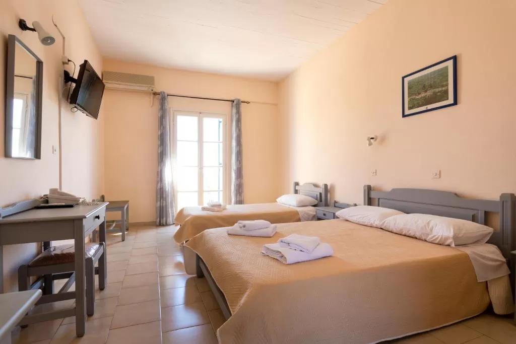 Vanas Apartments Spetses Town Exterior photo